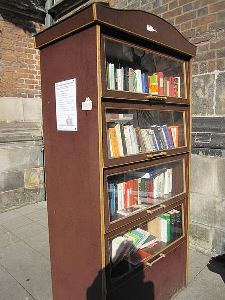 �ffentlicher B�cherschrank