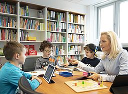 Internetplattform lesen to go: Professorin Julia Knopf von der Universität des Saarlandes will Schulkinder zum Lesen motivieren. Die Didaktikerin ist Spezialistin für digitale Lehr- und Lernangebote.